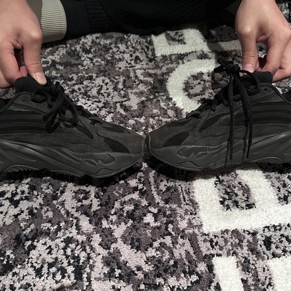 yeezy 700 Vanta black - Picture 5 of 6